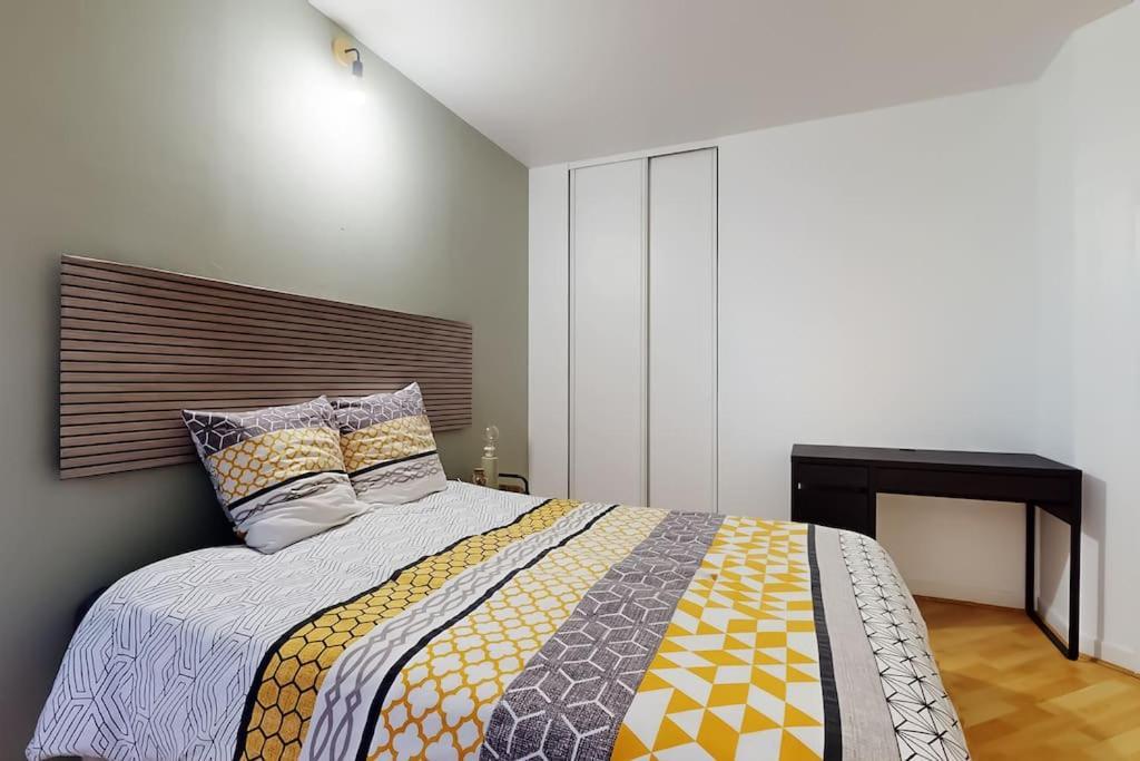 8 Personnes - 4 Rooms - 2 Salle De Bain - Metro 7 & 14 - Porte Italie - Private Car Park- Wifi 勒·克里姆林·比塞特 外观 照片