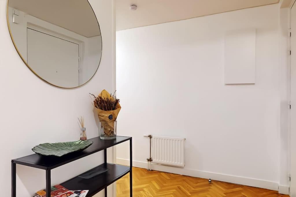 8 Personnes - 4 Rooms - 2 Salle De Bain - Metro 7 & 14 - Porte Italie - Private Car Park- Wifi 勒·克里姆林·比塞特 外观 照片