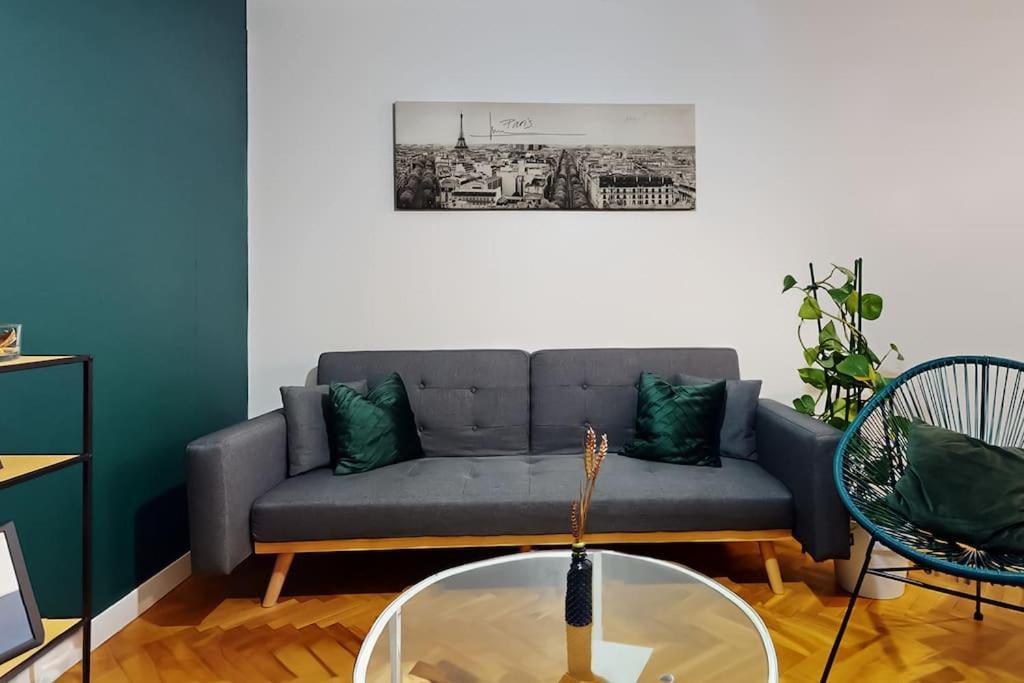 8 Personnes - 4 Rooms - 2 Salle De Bain - Metro 7 & 14 - Porte Italie - Private Car Park- Wifi 勒·克里姆林·比塞特 外观 照片